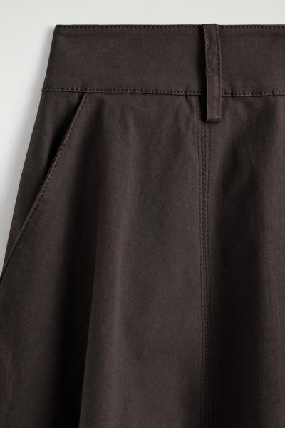 COS ボリューム コットンミディスカート