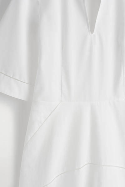 COS 刺繍入りピマ コットンミディワンピース