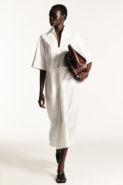 COS 刺繍入りピマ コットンミディワンピース