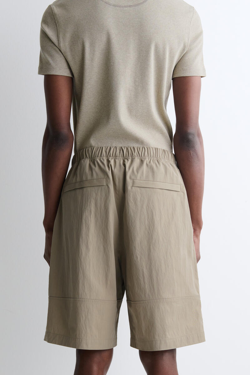 COS コットン ウエストゴム仕様 膝丈ショーツ