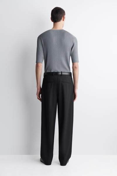 COS フルイドウール ワイドレッグパンツ