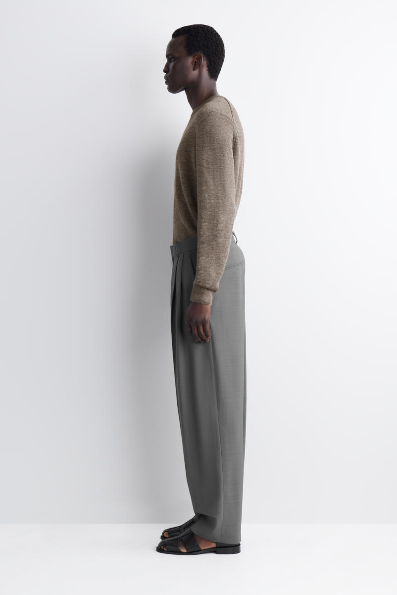 COS フルイドウール ワイドレッグパンツ