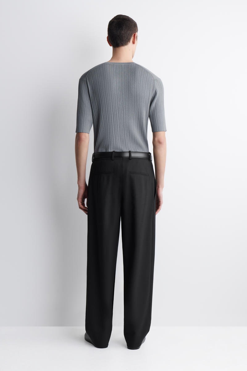 COS フルイドウール ワイドレッグパンツ