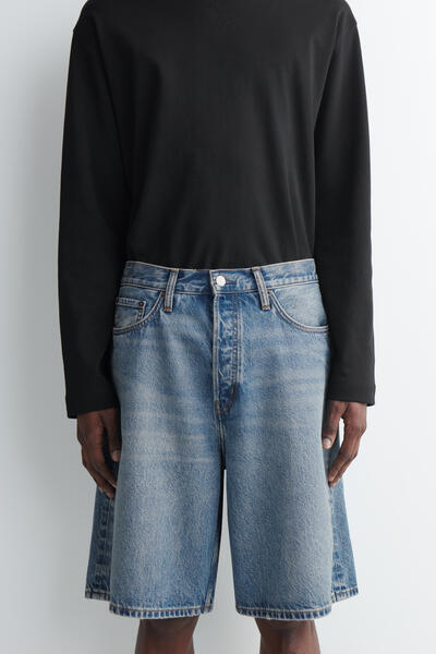 COS ライダーリラックスフィット デニムショーツ