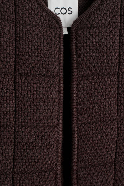 COS パデッドメリノウールニットベスト
