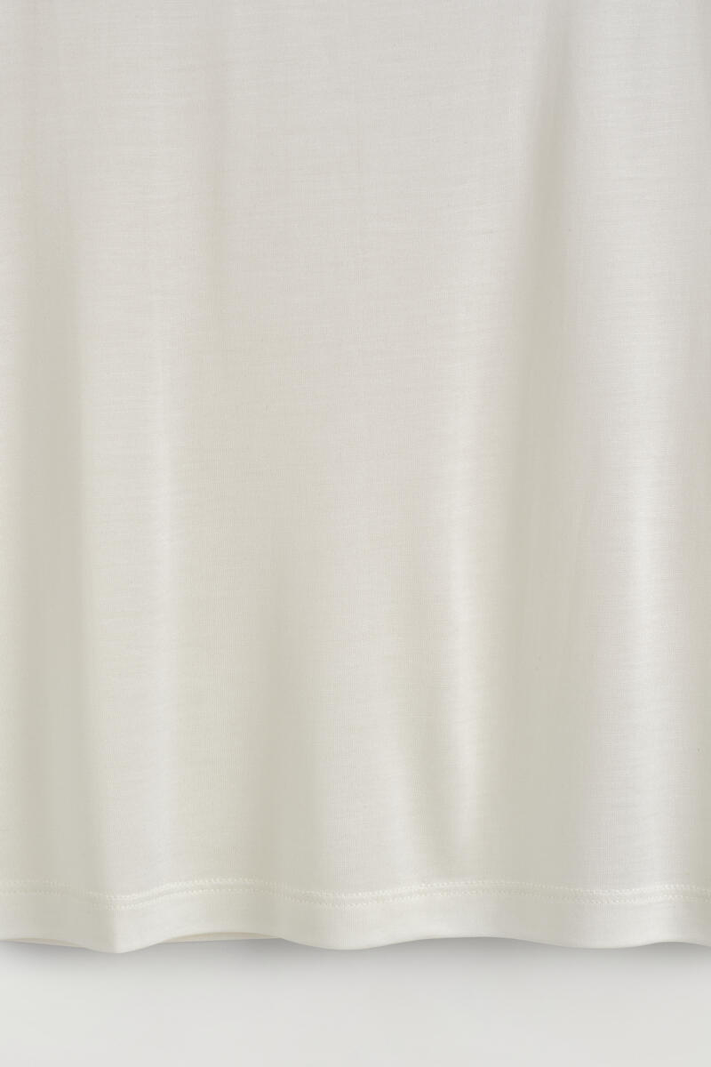 COS スリムシルクTシャツ