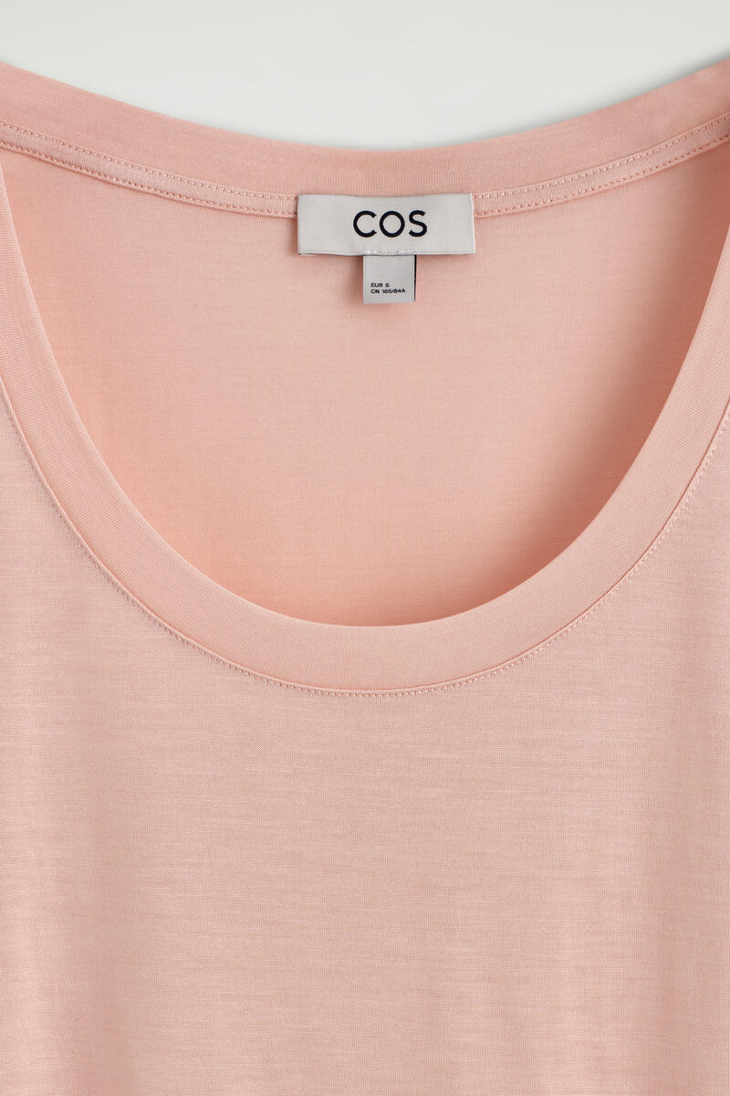 COS スリムシルクTシャツ