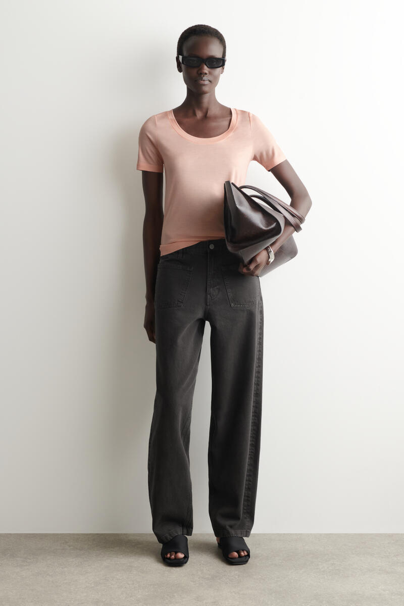 COS スリムシルクTシャツ