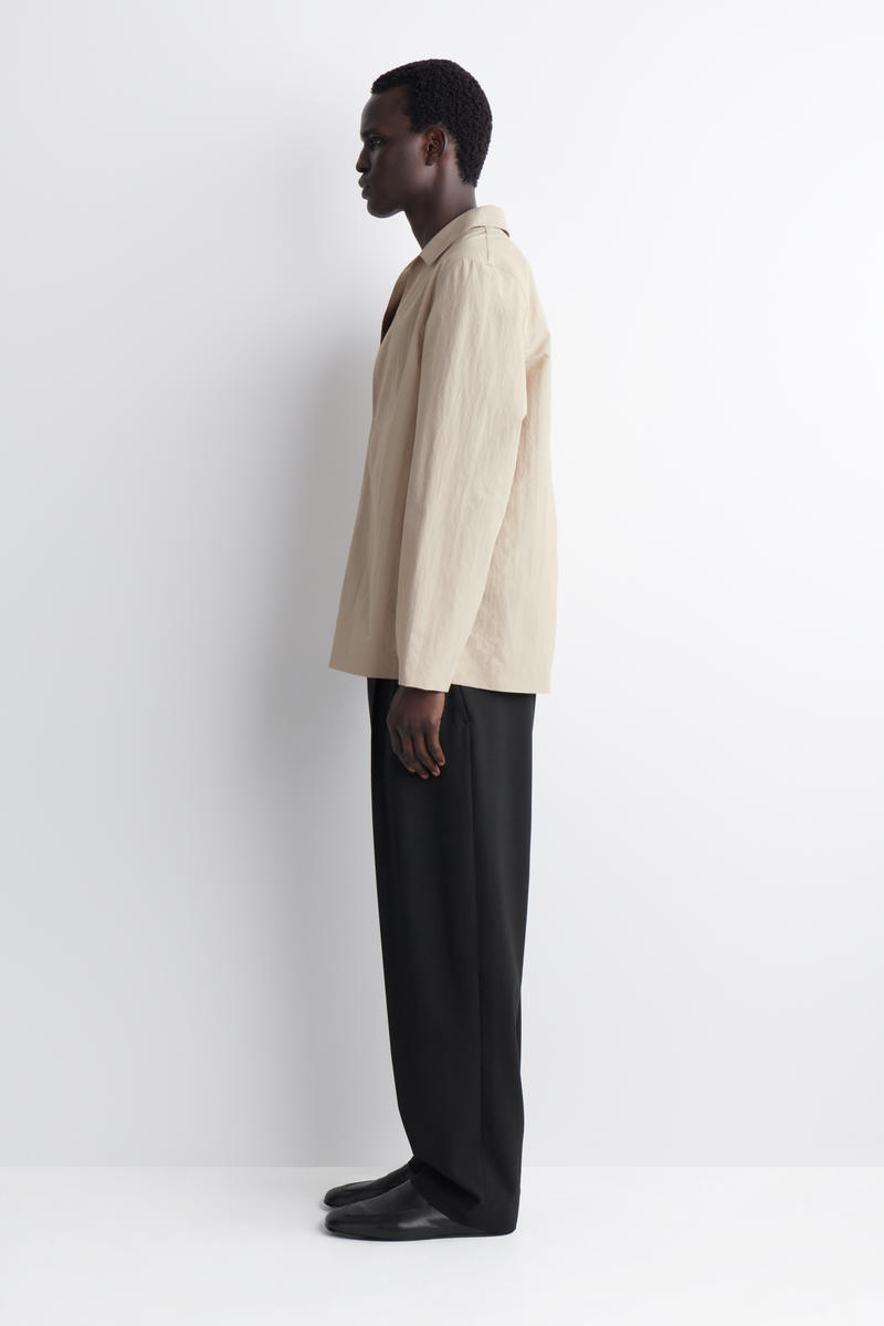 COS テーラード オープンカラー ナイロンシャツ