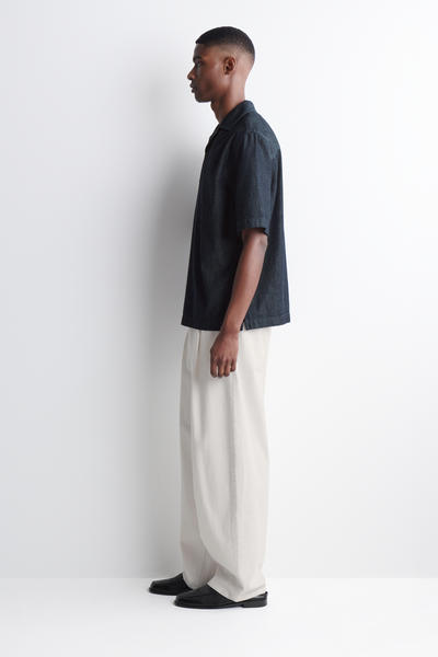 COS デニムプルオーバーシャツ