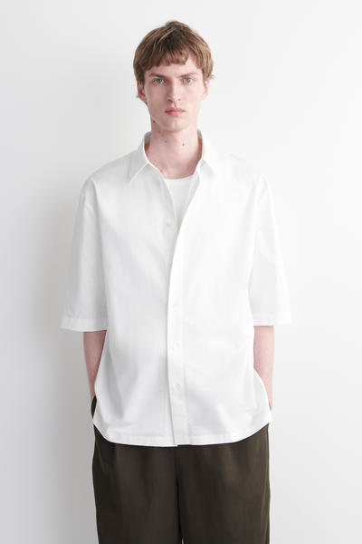 COS 半袖コットンシャツ