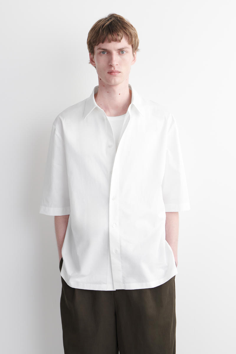 COS 半袖コットンシャツ