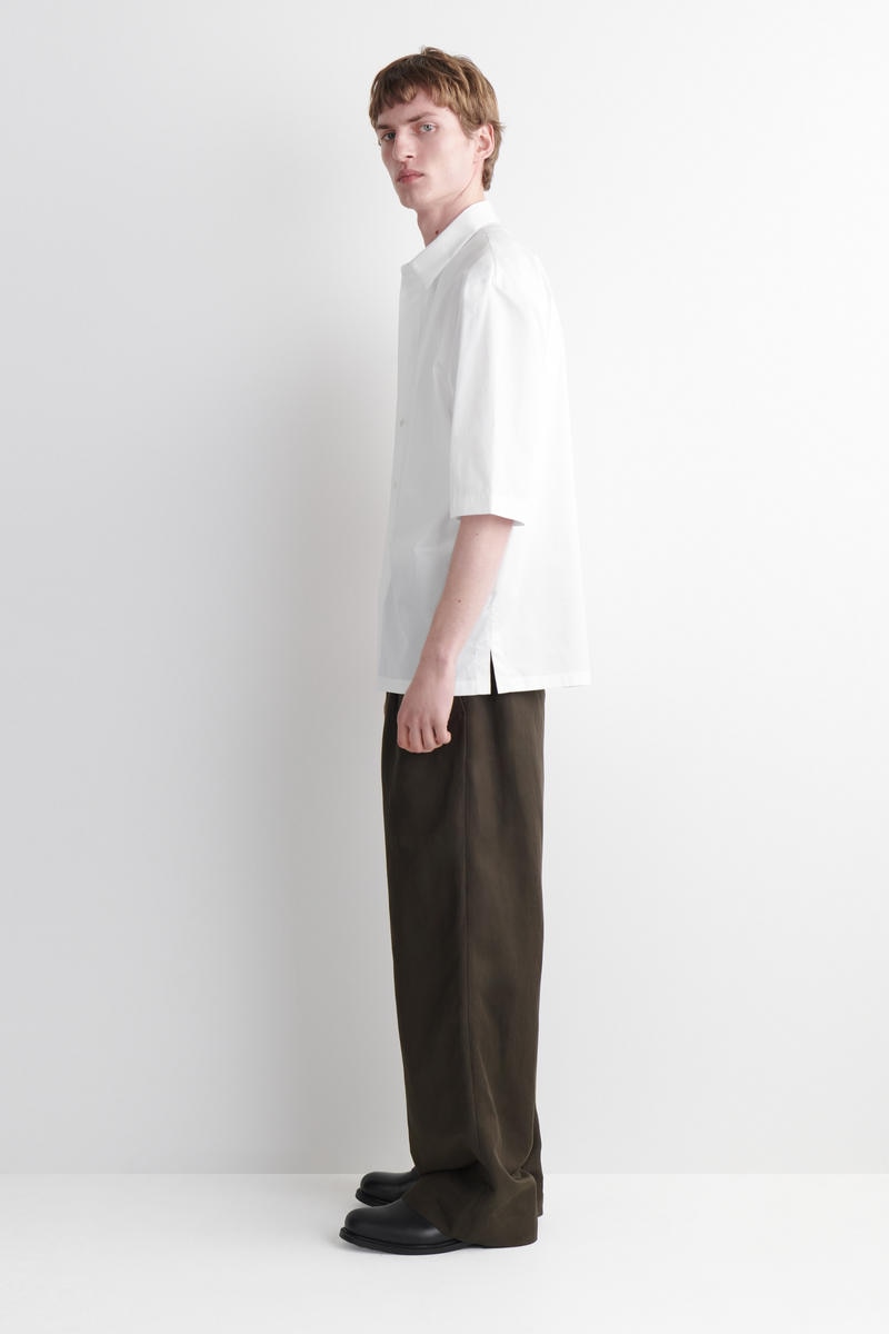 COS 半袖コットンシャツ