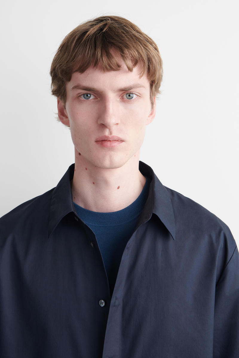 COS 半袖コットンシャツ