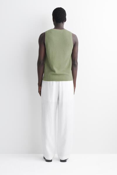 COS ブークレニットタンクトップ