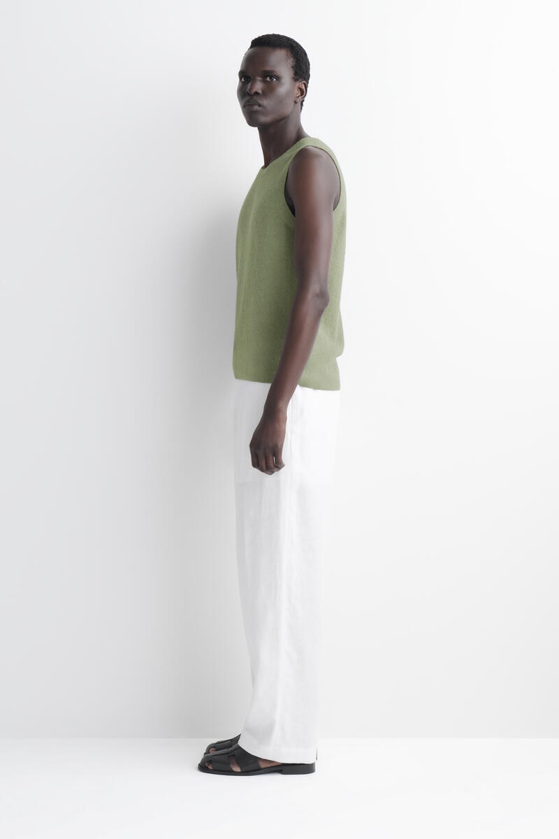 COS ブークレニットタンクトップ