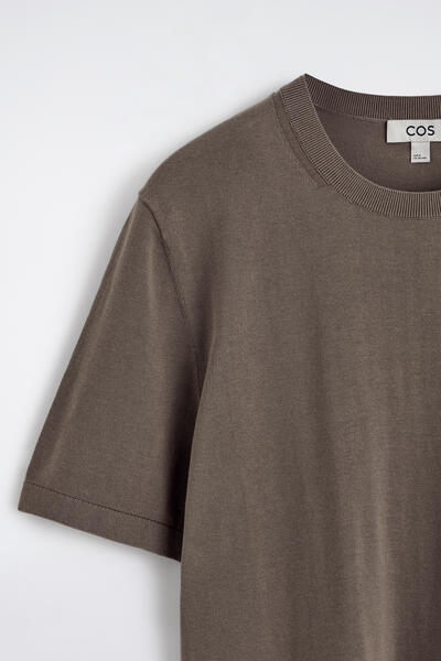 COS コットンニットTシャツ