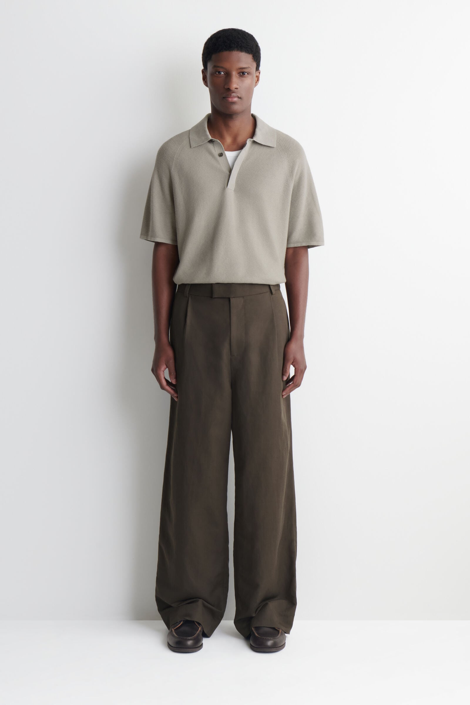 【美品】COS コス ニットポロ 半袖 カーキ XLサイズ シルク混 KNITTED SILK POLO SHIRT ニットシルクポロシャツ ダークグリーン｜COS