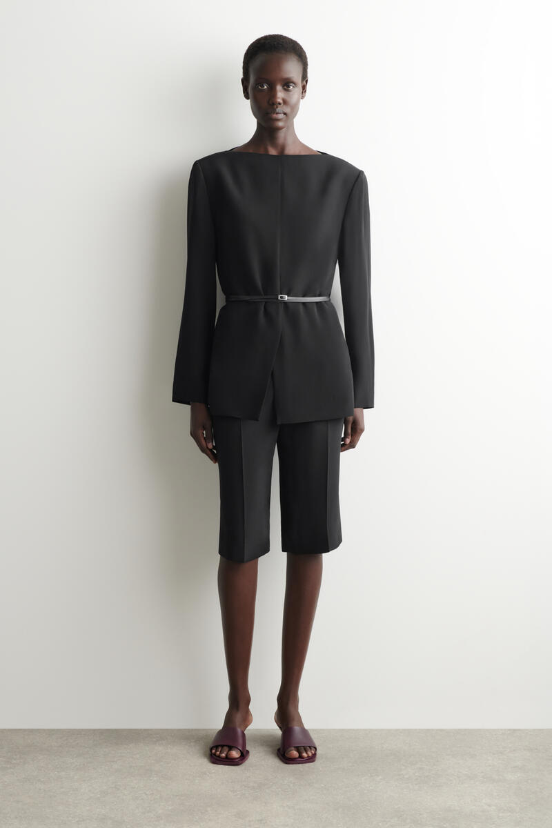 COS テーラード シルクショートパンツ