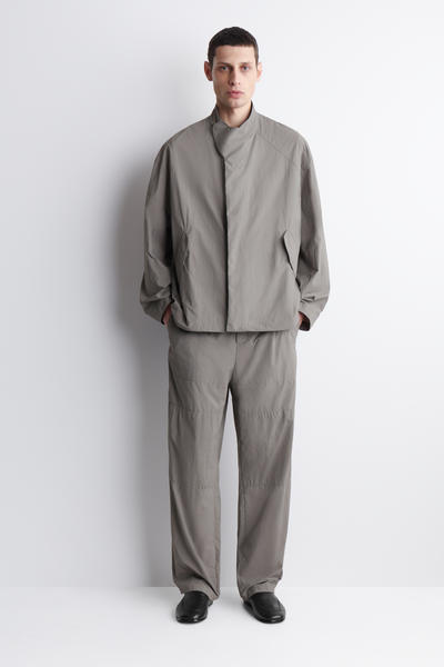 COS ナイロン バレルレッグパンツ