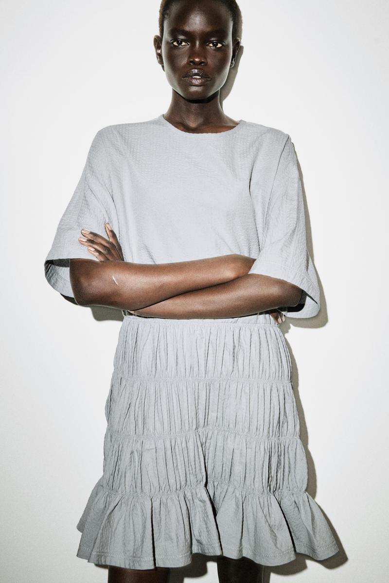 COS スモックシアサッカーミニドレス