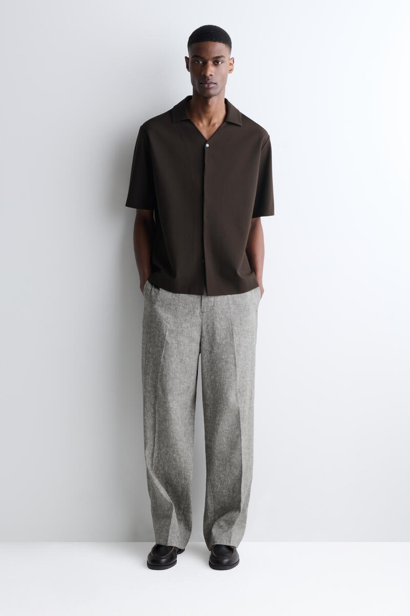 COS ミラノジャージーショートスリーブシャツ