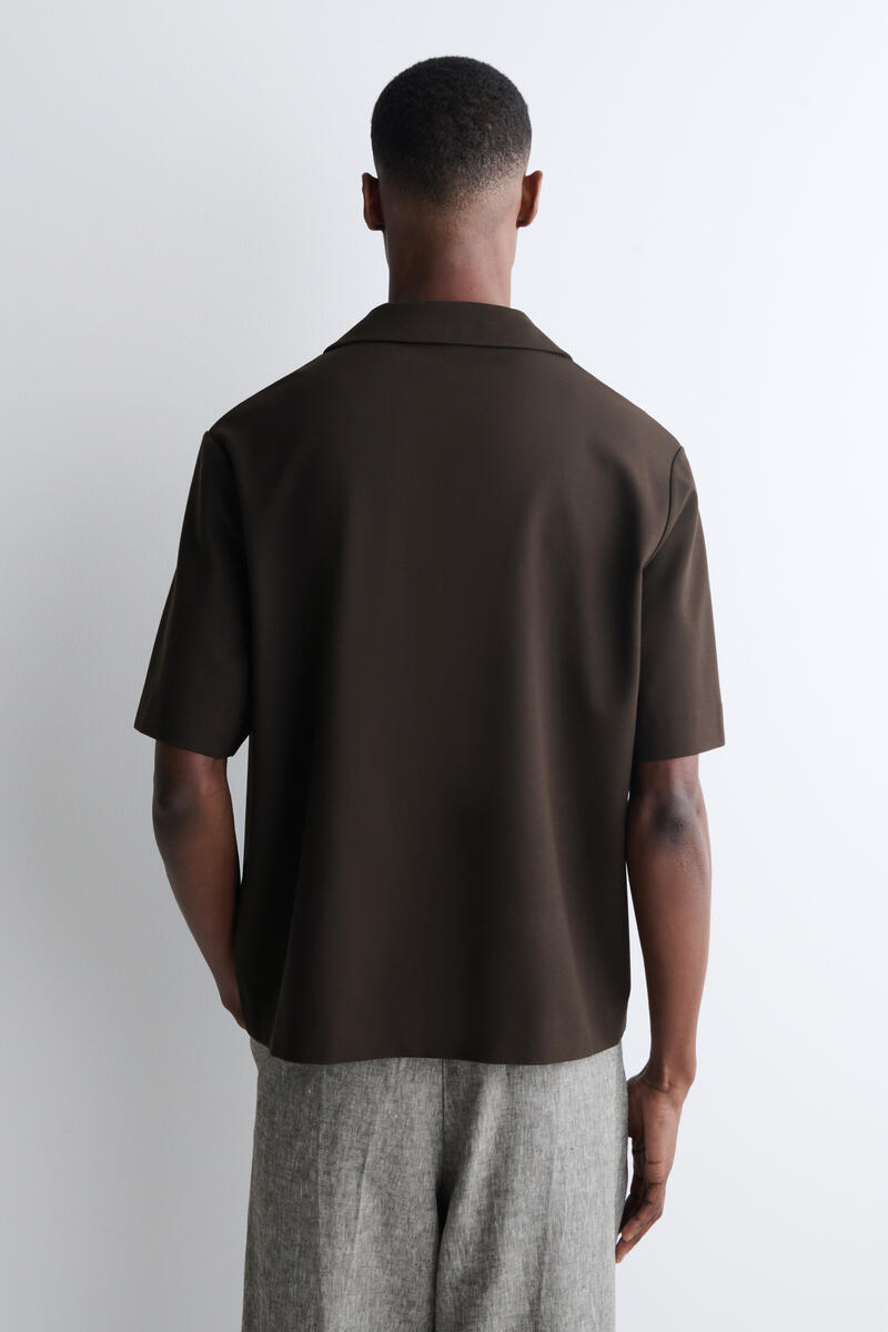 COS ミラノジャージーショートスリーブシャツ