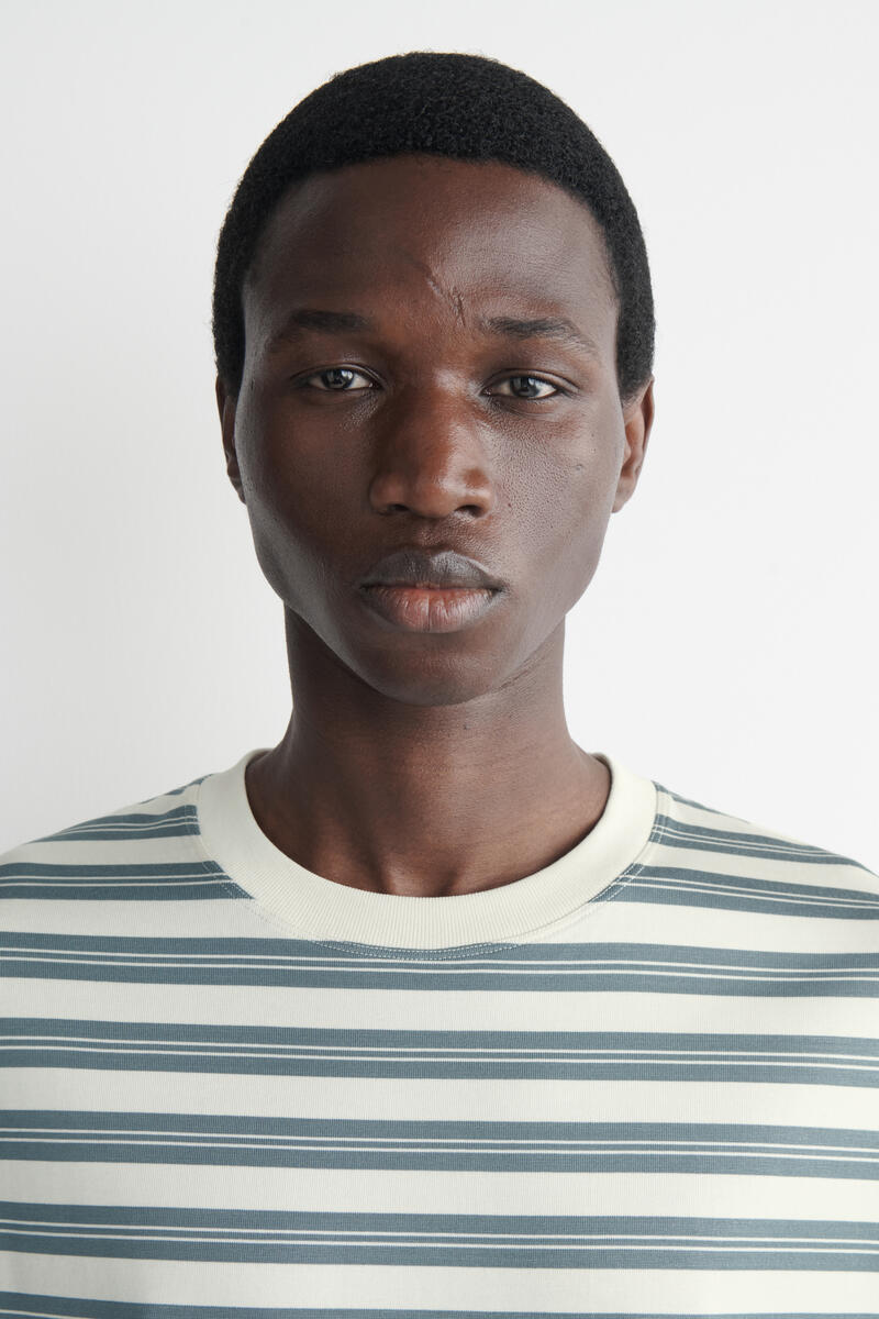 COS オーバーサイズ　ストライプコットンTシャツ