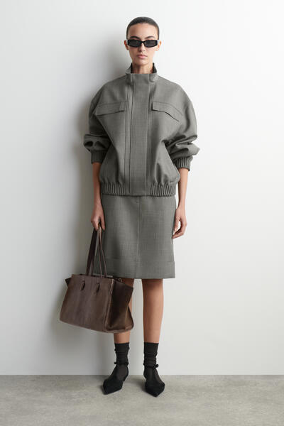 COS モニュメント レザー トートバッグ