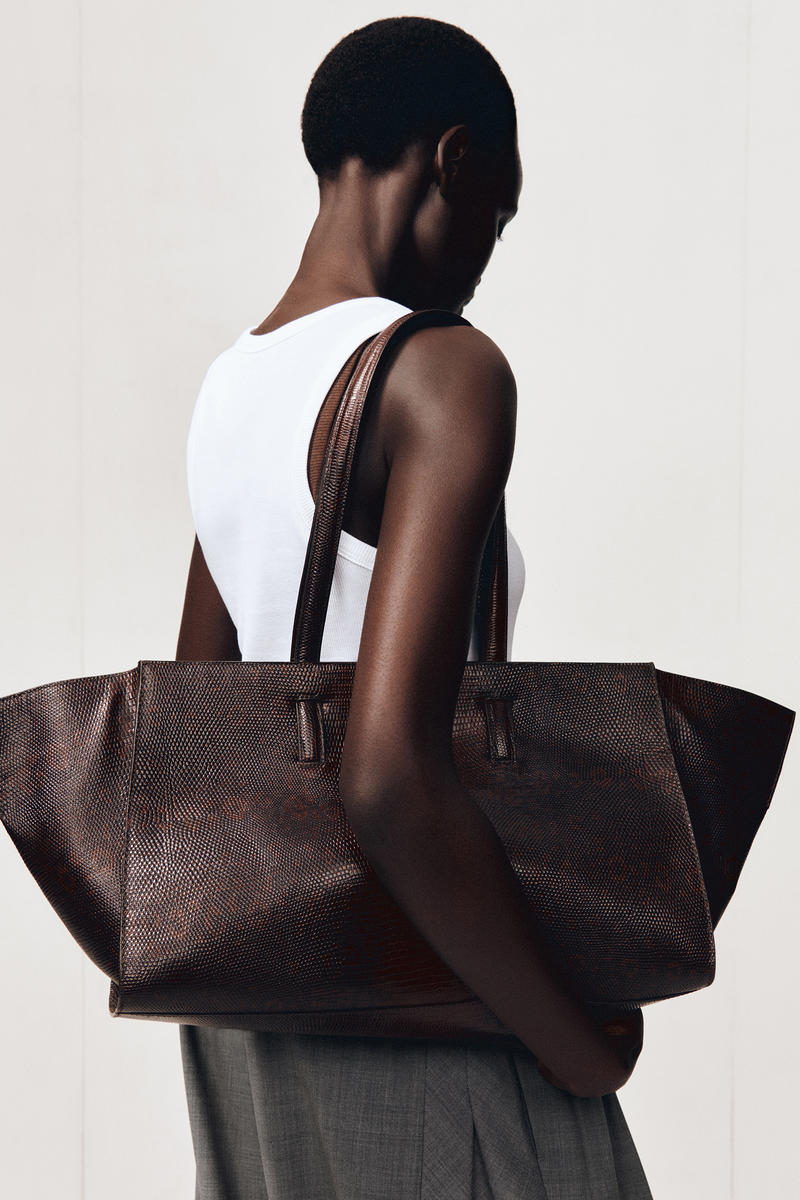 COS モニュメント レザー トートバッグ