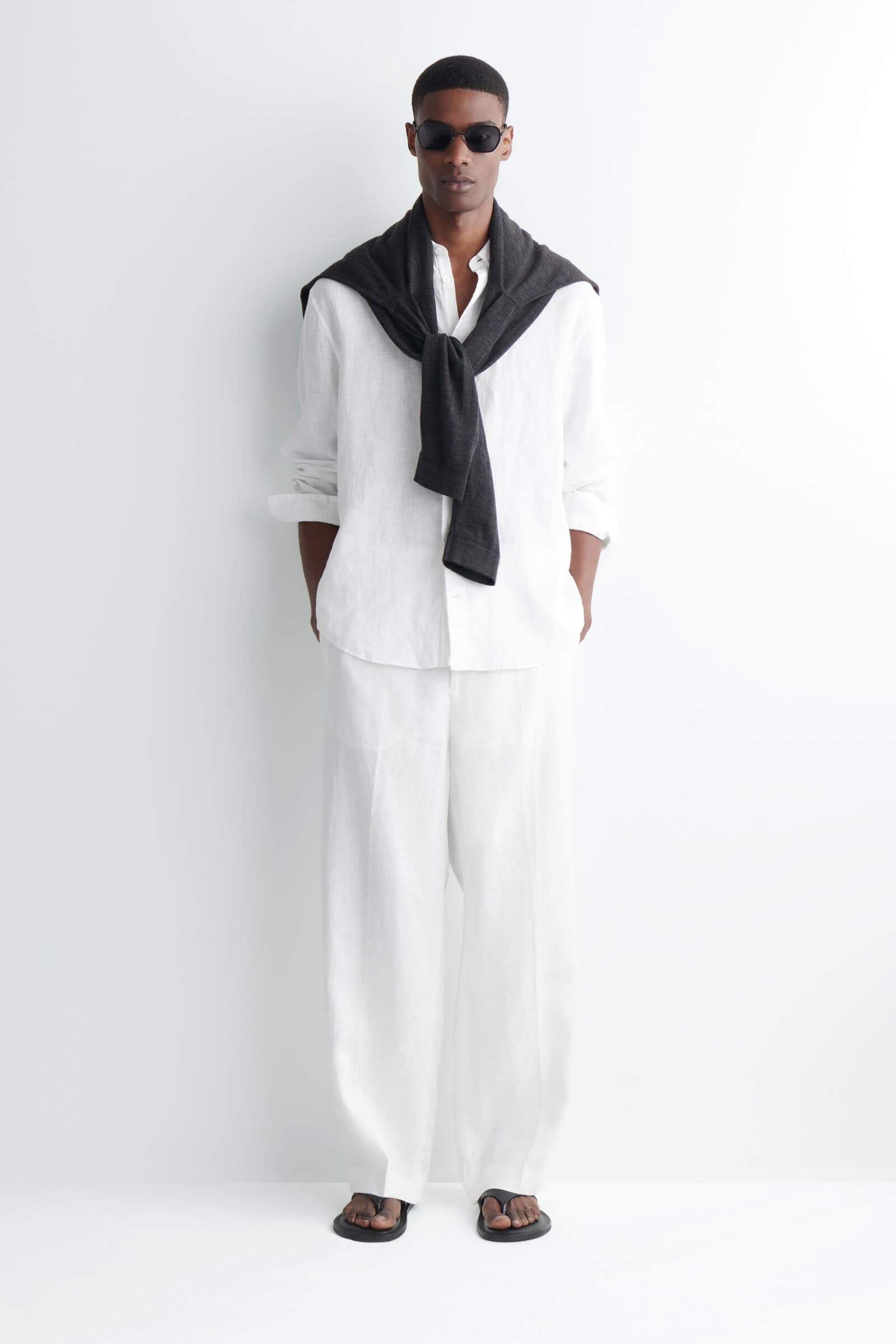 LINEN RELAXED-FIT STRAIGHT-LEG TROUSERS リネン ストレートレッグ