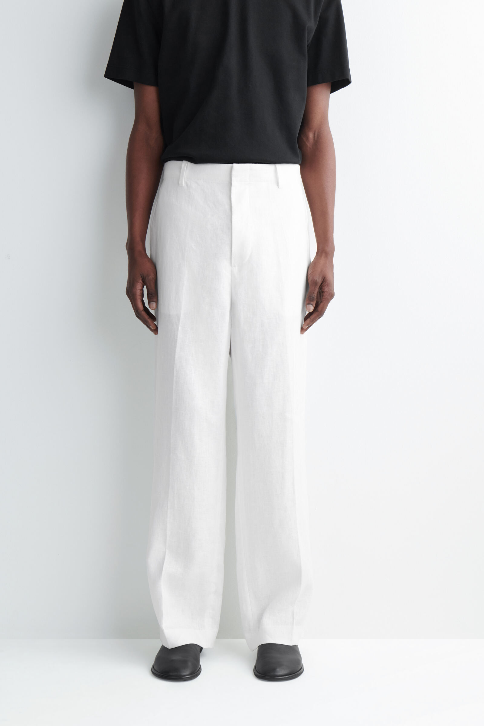 LINEN RELAXED-FIT STRAIGHT-LEG TROUSERS リネン ストレートレッグ