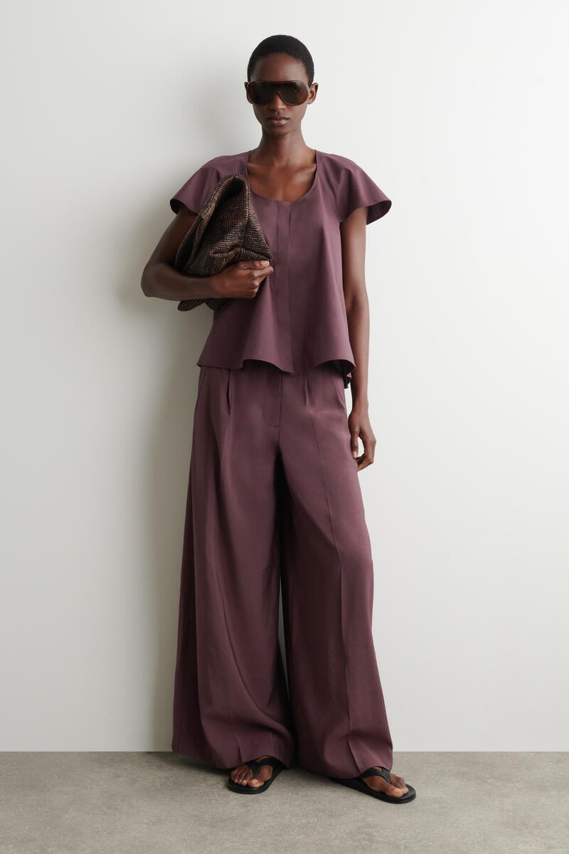PLEATED MODAL WIDE-LEG TROUSERS プリーツ入り モダールワイドレッグ