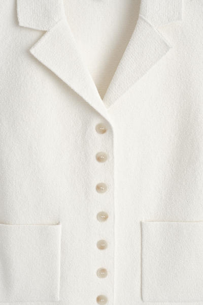 COS ブークレニットベスト