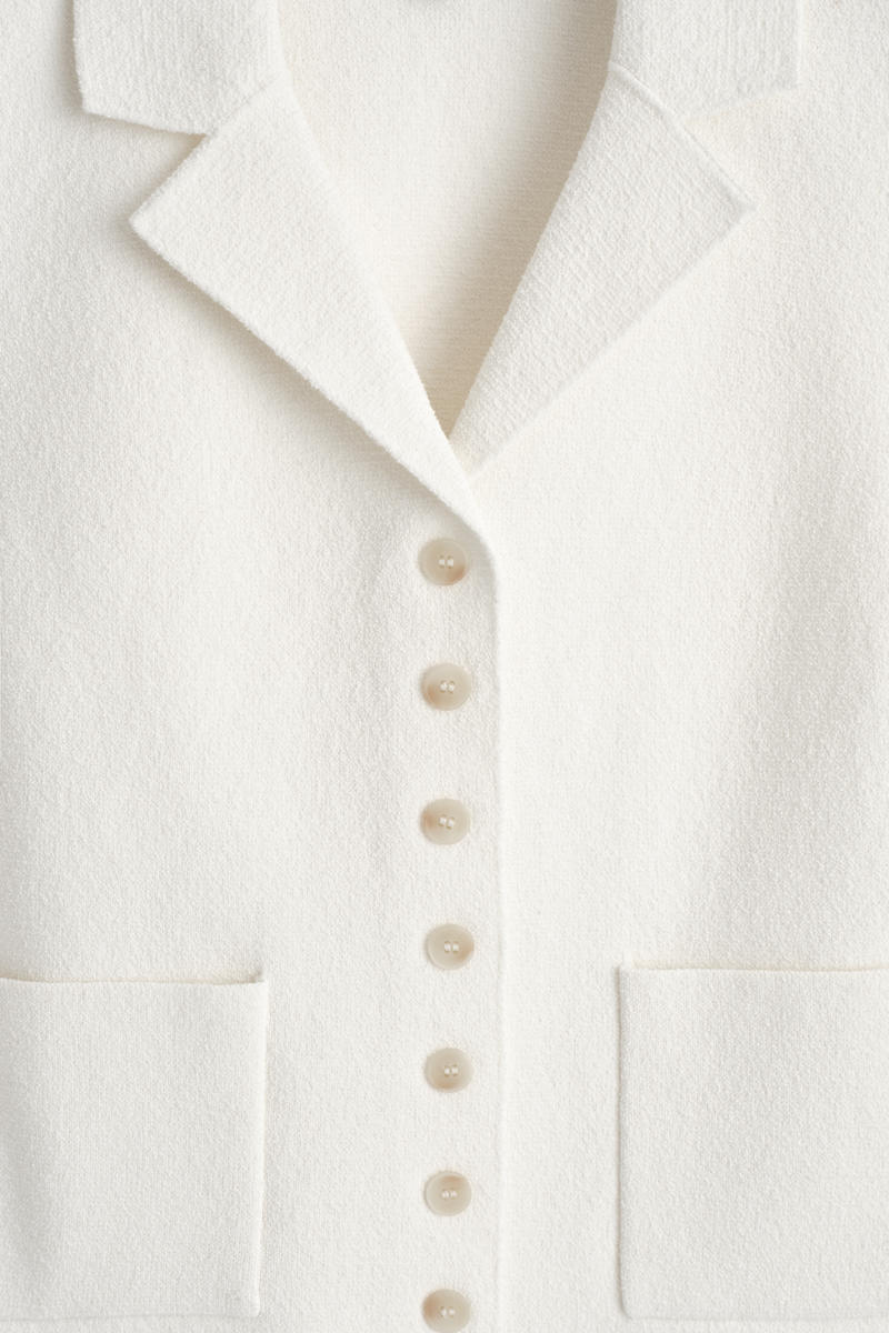 COS ブークレニットベスト