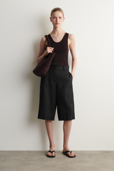 COS リネン ユーティリティ バミューダショーツ