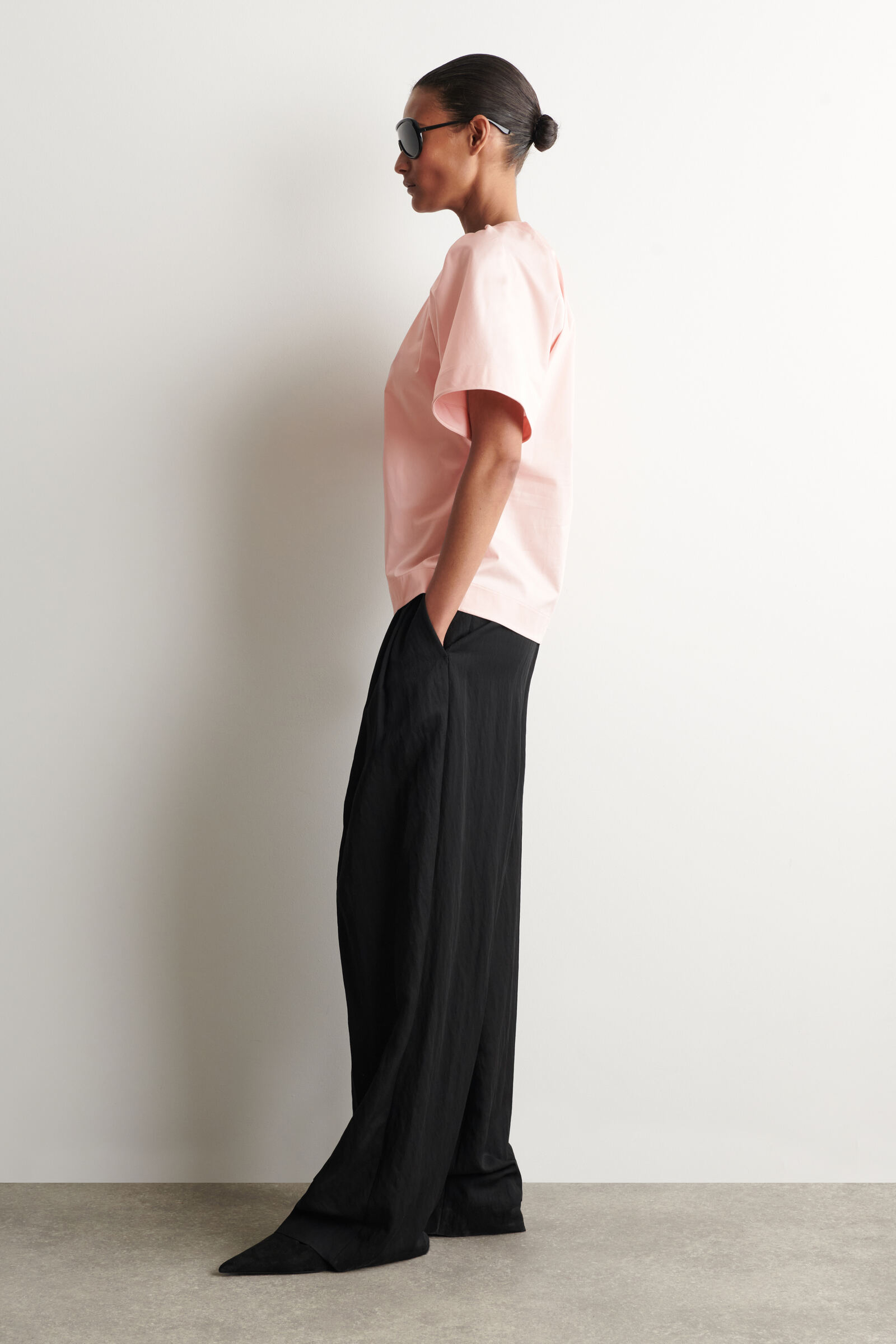 GATHERED SHORT-SLEEVED COTTON TOP ギャザード 半袖コットントップ