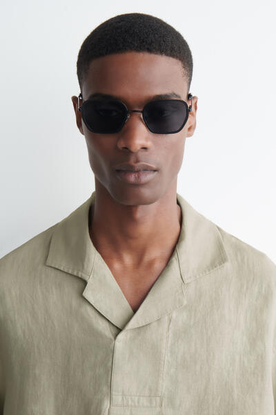 COS リネン ポップオーバーシャツ