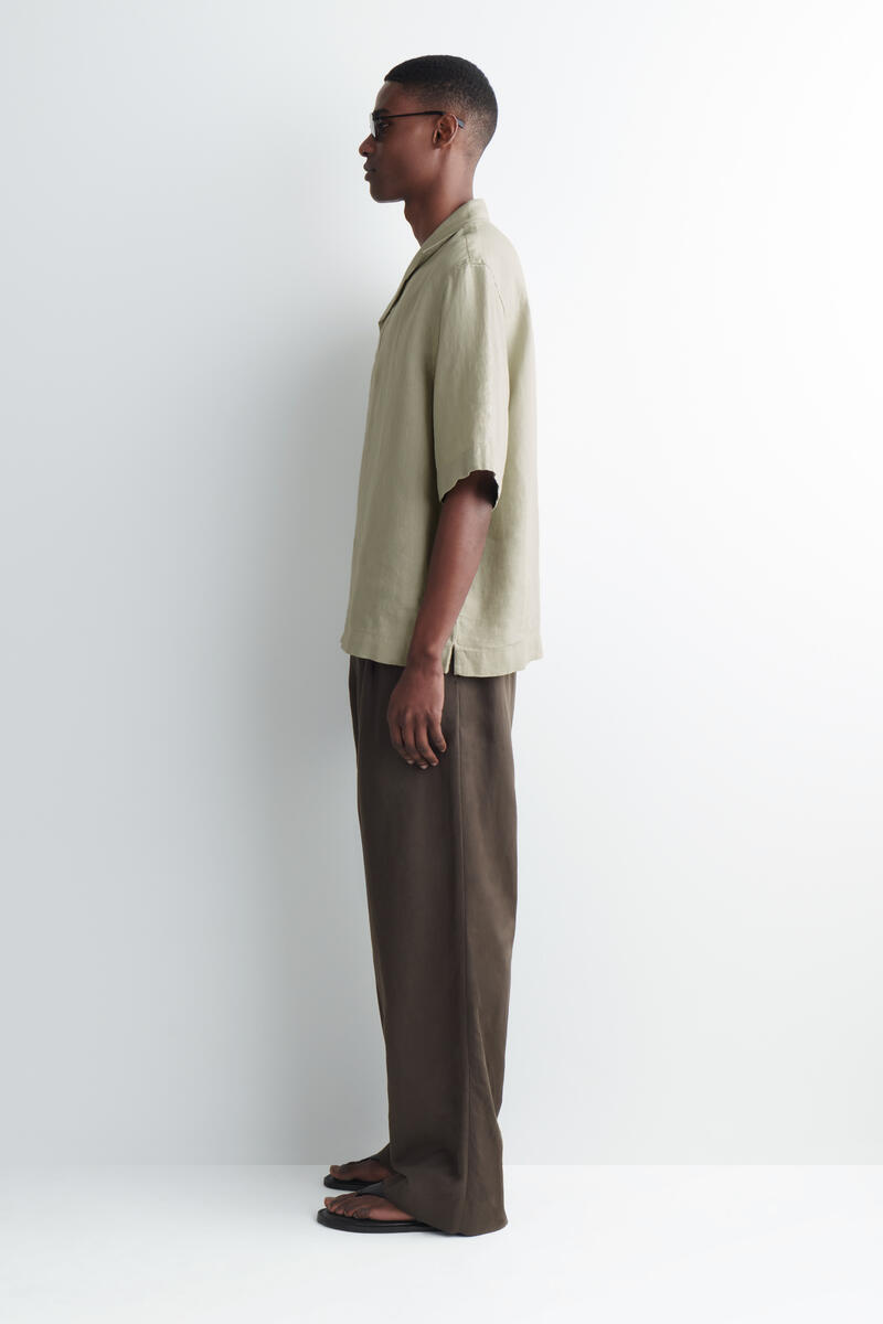 COS リネン ポップオーバーシャツ
