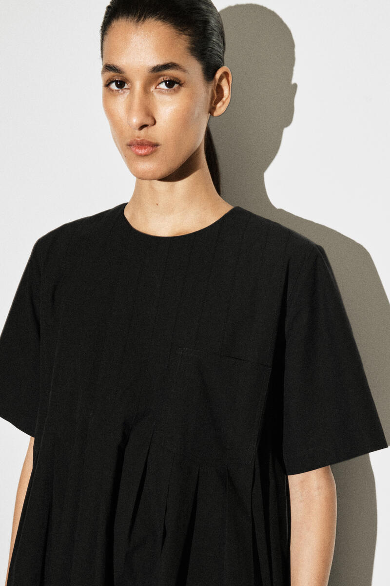 COS プリーツ コットンポプリン ミニドレス