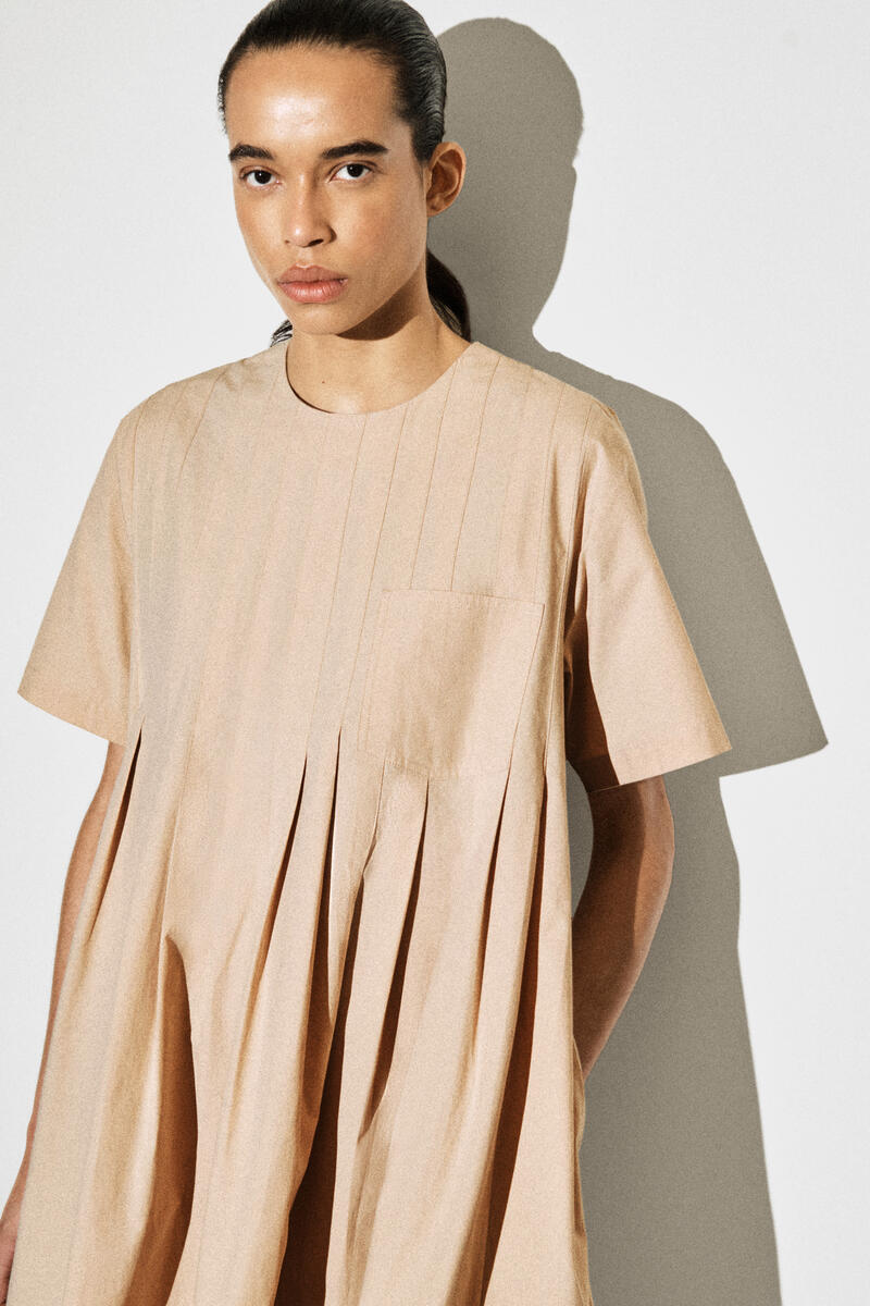 COS プリーツ コットンポプリン ミニドレス