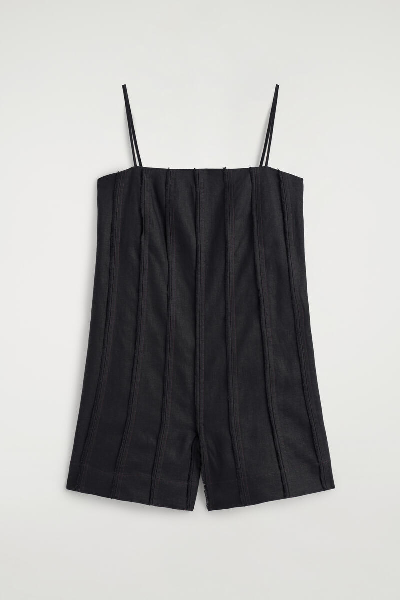 COS スカルプテッド プリーツリネン オールインワン