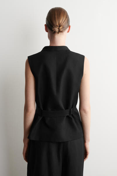 COS ショールカラー ベルト付きリネンブレンド ベスト