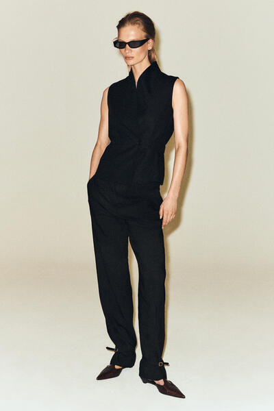 COS ショールカラー ベルト付きリネンブレンド ベスト