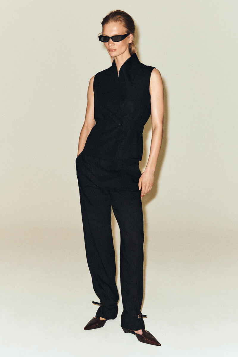 COS ショールカラー ベルト付きリネンブレンド ベスト