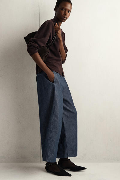 COS RAWデニム クロップドバレルレッグパンツ