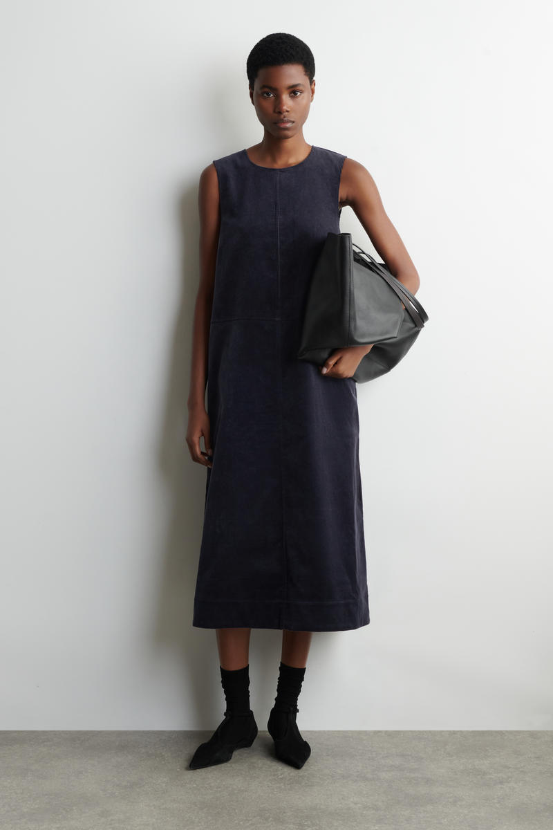 COS Aラインコーデュロイミディドレス