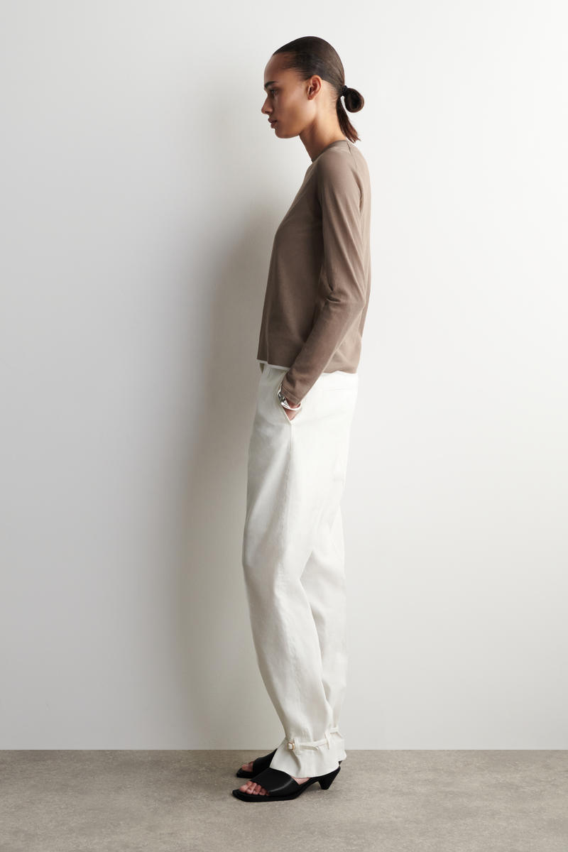 COS レイヤードニットロングスリーブトップ