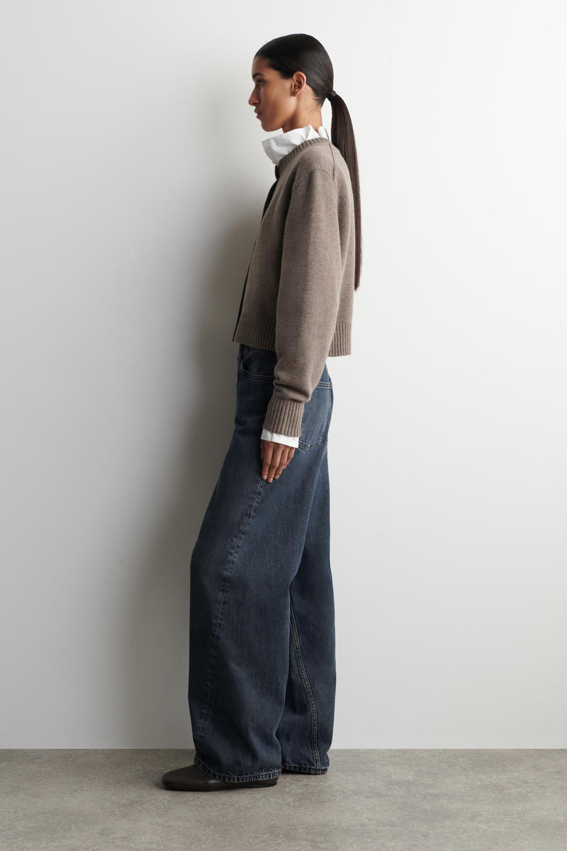 COS メリノウールカーディガン