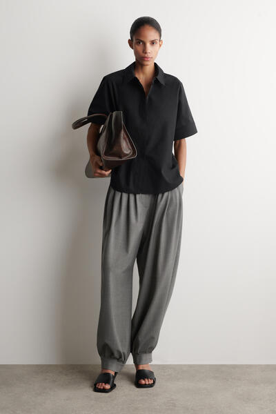 COS オーバーサイズ 半袖コットンシャツ